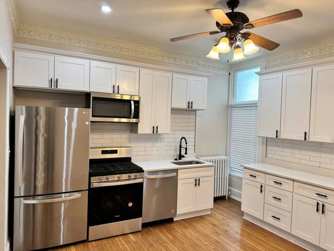 2615 N Calvert St in Baltimore, MD - Building Photo - Building Photo