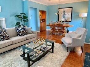 2478 Bering Dr in Houston, TX - Building Photo - Building Photo