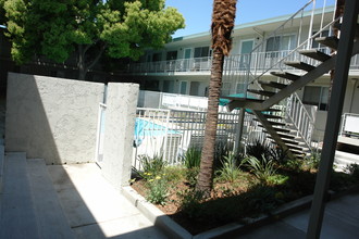 Greentree Apartments in San Jose, CA - Building Photo - Building Photo