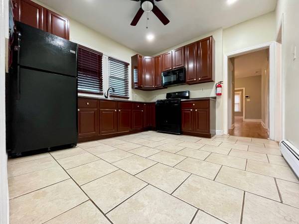 156 Shepard Ave, Unit 2
