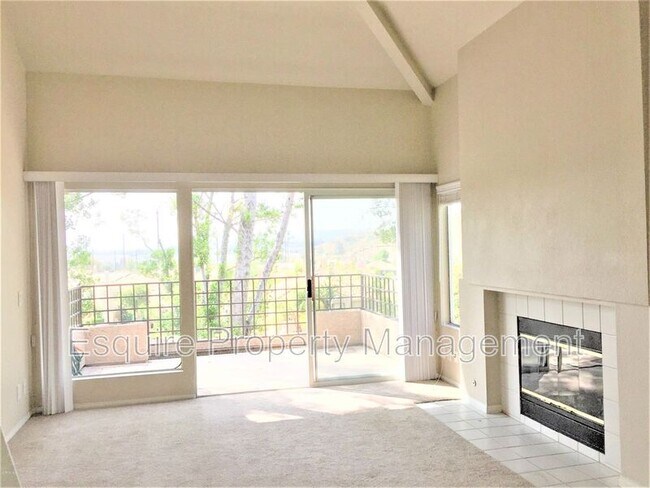 5966 Paseo Encantada in Camarillo, CA - Building Photo - Building Photo