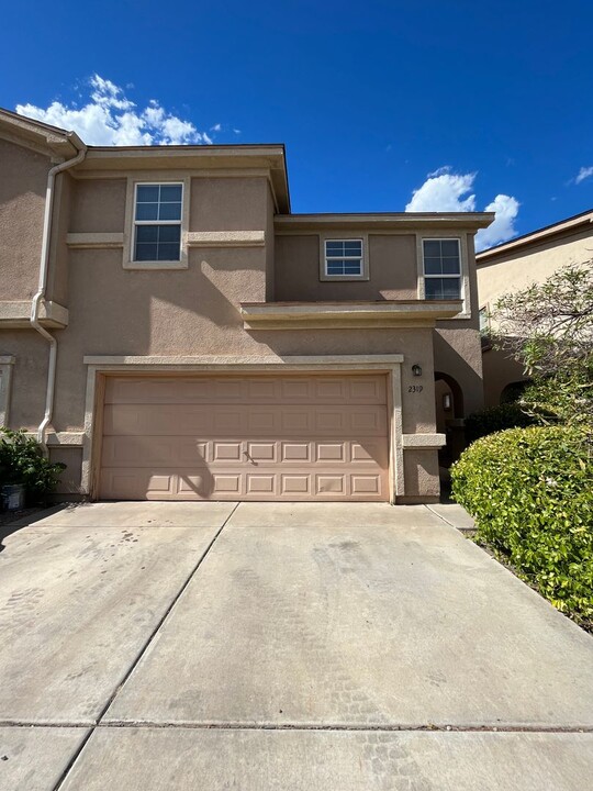 2319 Academic Pl SE in Albuquerque, NM - Building Photo