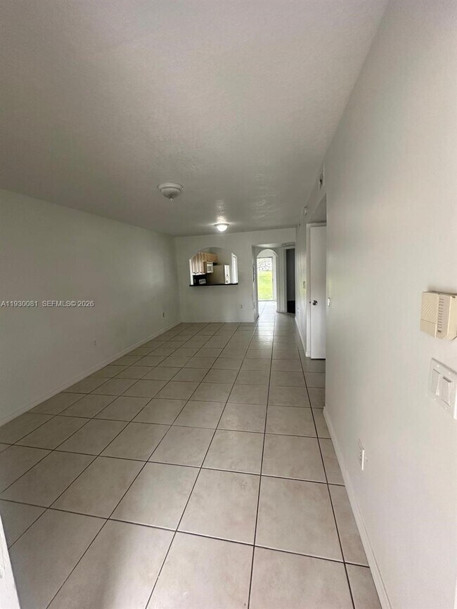 2930 SE 13th Ave in Homestead, FL - Building Photo - Building Photo