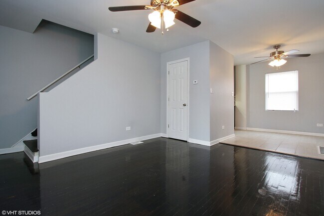 6225 S Indiana Ave in Chicago, IL - Building Photo - Building Photo