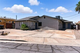 215 Zinc St in Henderson, NV - Building Photo