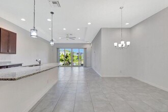 6051 Stonecrest Ct in Haverhill, FL - Building Photo - Building Photo