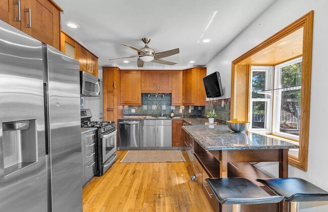 Beautiful Lakewood ranch-style home near J in Lakewood, CO - Building Photo - Building Photo