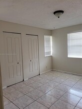 9962 Twin Lakes Dr in Coral Springs, FL - Building Photo - Building Photo