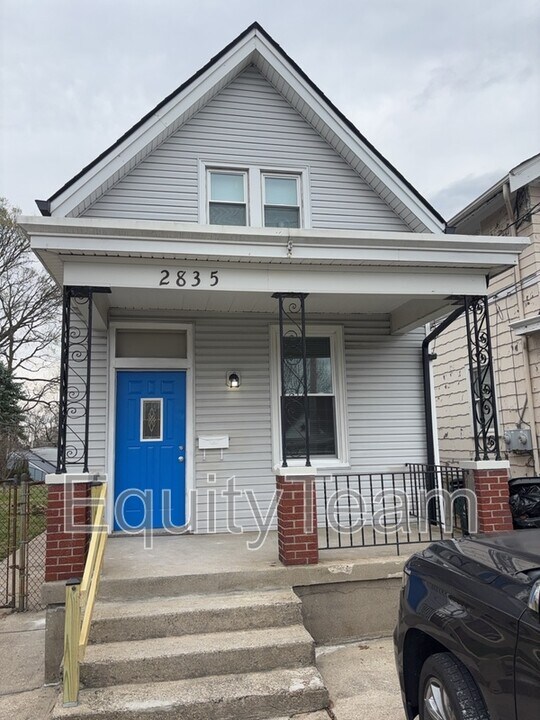 2835 Lehman Rd in Cincinnati, OH - Building Photo