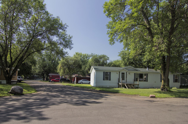 Meadows in Monticello, MN - Building Photo - Building Photo