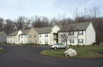 Lake Club Condominiums in Lewis Center, OH - Building Photo - Building Photo