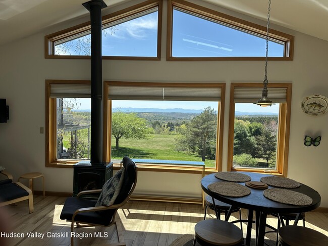 238 Kelly Rd in New Lebanon, NY - Building Photo - Building Photo