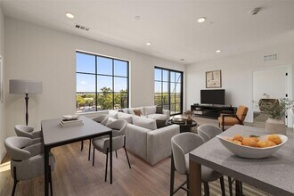 4315 S Congress Ave, Unit 428 in Austin, TX - Building Photo - Building Photo