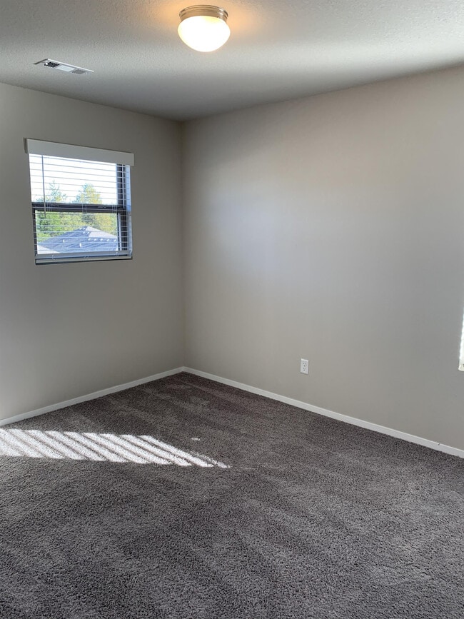 1127 S Kingfisher Ln in Fayetteville, AR - Building Photo - Building Photo