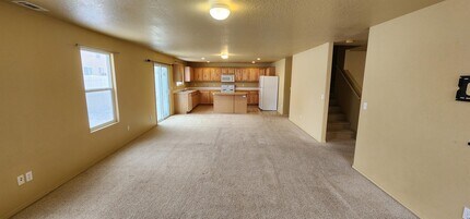 164 E Linmar Dr in Kuna, ID - Foto de edificio - Building Photo