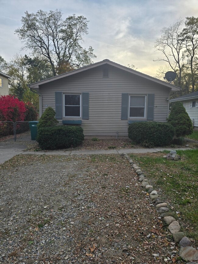 property at 8570 Country Club Dr