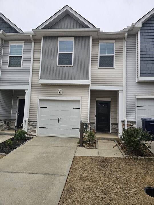19 Apollo Vw Ln in Greenville, SC - Building Photo