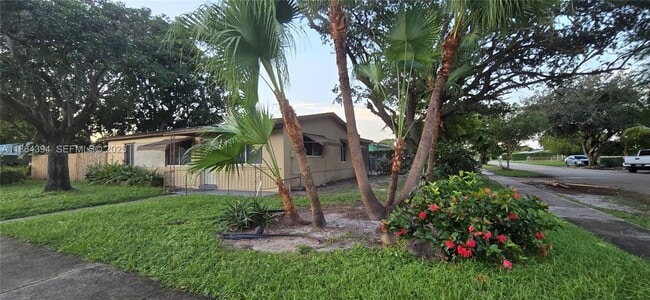 property at 502 N 70th Way