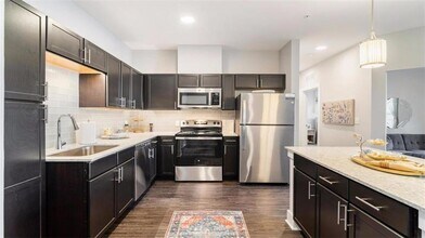 1500 Laurel Crossing Pkwy NE in Buford, GA - Building Photo - Building Photo