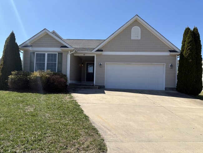 property at 62 Lofty Cir