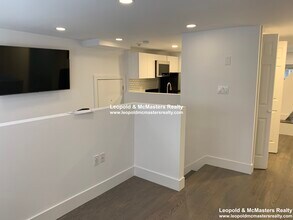 27 Phillips St in Boston, MA - Building Photo - Building Photo