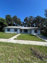 711 Wynn Dr in Sanford, FL - Building Photo