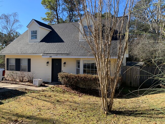 property at 781 Iroquois Cir