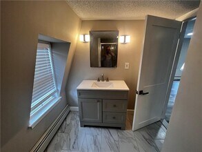 45 Kenyon St in Providence, RI - Building Photo - Building Photo