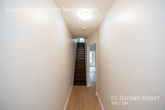 65 Oxford St in Hamilton, ON - Building Photo - Building Photo