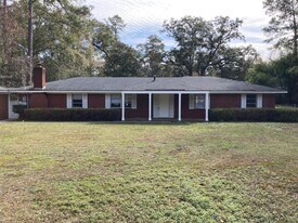 10032 Ferguson Ave in Savannah, GA - Building Photo