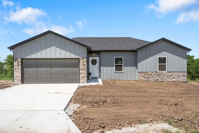 property at 640 E Forest St