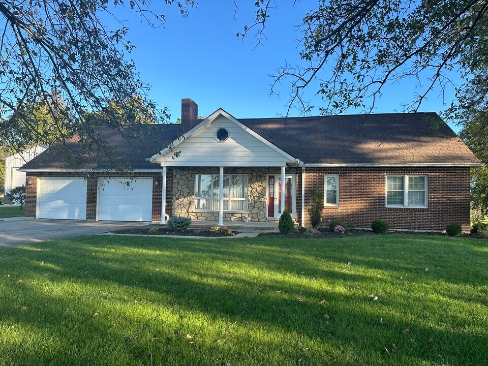 7772 Huwer Rd in Maria Stein, OH - Building Photo