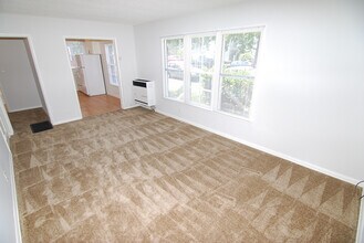 Bixby Knolls Gem in Gated Community in Long Beach, CA - Building Photo - Interior Photo