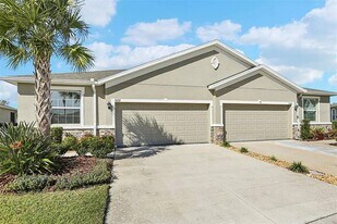 7692 Stonebrook Cir in Zephyrhills, FL - Building Photo