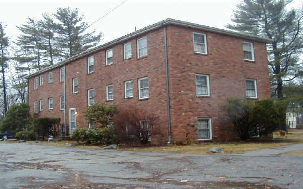 59 Daniels St in Millis, MA - Building Photo