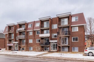 597 Ampère Av in Laval, QC - Building Photo