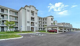 17625 Opal Sand Dr in Venice, FL - Building Photo