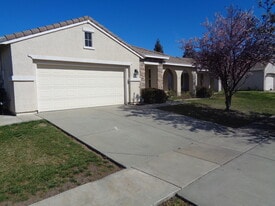 1157 Silver Spur Way in Plumas Lake, CA - Building Photo