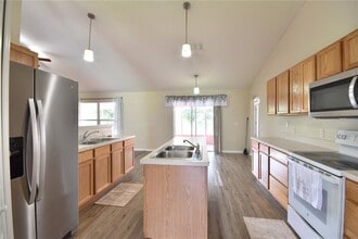 1006 Fox Trail Ave in Minneola, FL - Building Photo - Building Photo