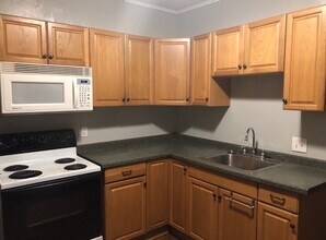 2929 N Maryland Ave in Milwaukee, WI - Building Photo - Building Photo