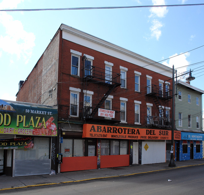 48 Market St in Paterson, NJ - Foto de edificio - Building Photo