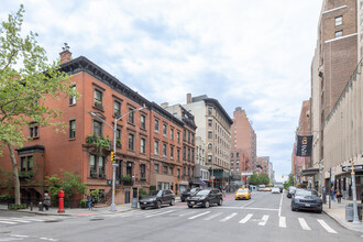 1380 Lexington Ave in New York, NY - Foto de edificio - Building Photo