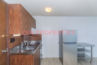 1560 Kanunu St in Honolulu, HI - Building Photo - Building Photo