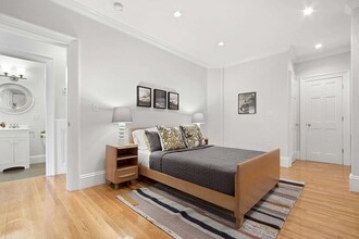 244 Beacon St, Unit 1 in Boston, MA - Building Photo - Building Photo