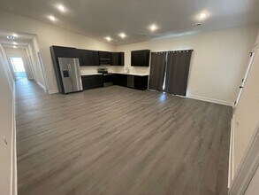 11649 E Harry Ct-Unit -11651 Harry Ct in Wichita, KS - Building Photo - Building Photo