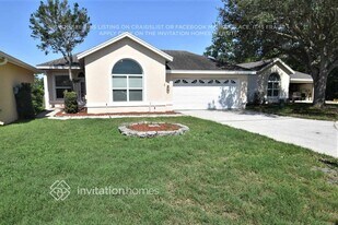 4488 Hidden Pine Ct in Mulberry, FL - Building Photo