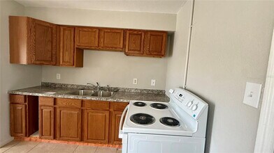 207 Mill St in Wildwood, FL - Building Photo - Building Photo