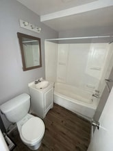 15112 Euclid Ave in East Cleveland, OH - Foto de edificio - Building Photo