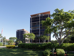 Sea Isles Condominium in Bonita Springs, FL - Building Photo - Building Photo