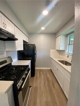 511 Central Ave, Unit A in Elgin, TX - Building Photo - Building Photo